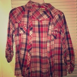 Plaid 3/4 length top, fits more like Medium